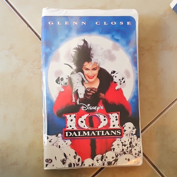 Disney Other - Disney 101 Dalmatians VHS with Red and Black Cover